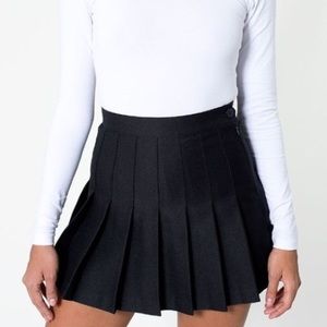 NWOT American Apparel Black Pleated Tennis Skirt S